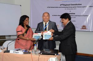 CHI presents a report to DG, SAIEVAC